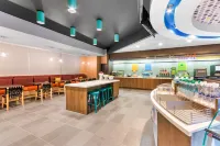 Tru by Hilton Pensacola I-10 North Davis Highway