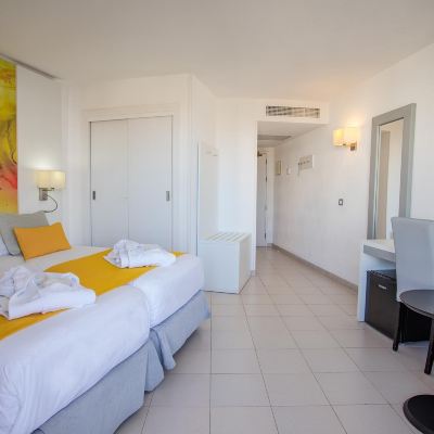 Superior Double Room With Balcony Servatur Waikiki Promo Code