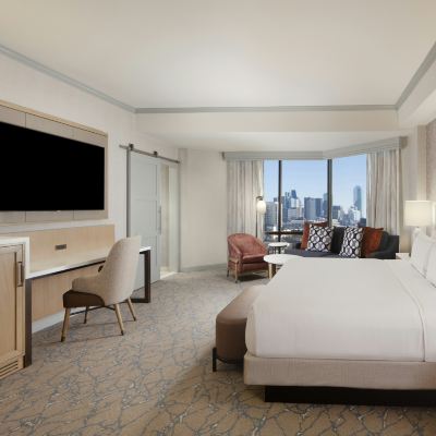 Corner King Room-East Tower Hilton Anatole Promo Code