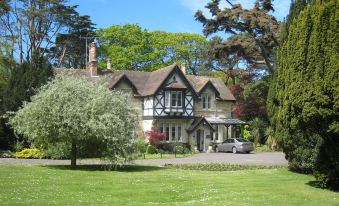 Rylstone Manor