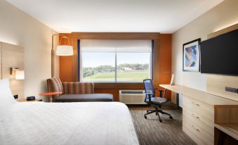 Holiday Inn Express & Suites Locust Grove