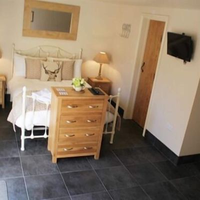 Double Room, Ensuite (Lower Cottage) The Queens Promo Code