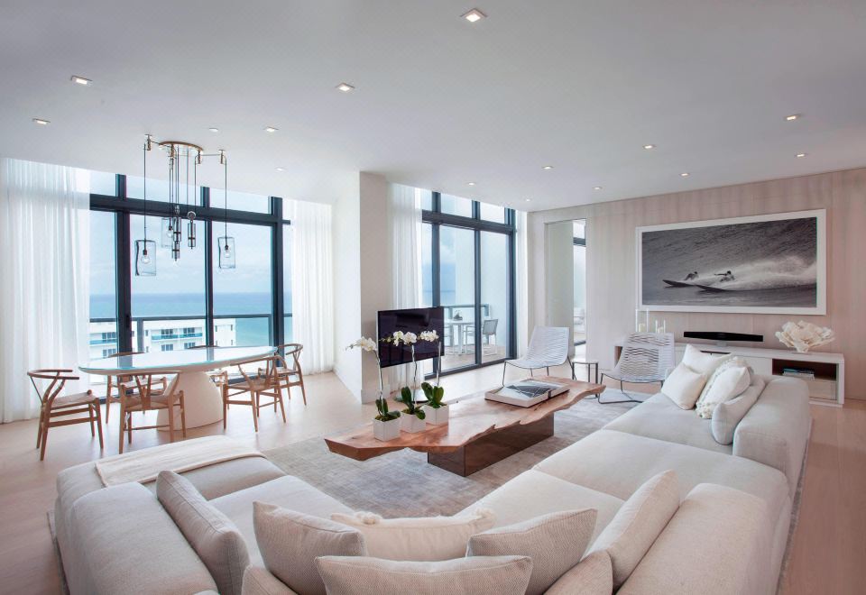 頂層泳池，兩臥室套房，海景，陽臺