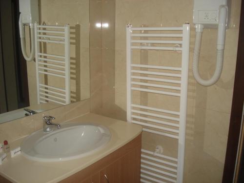 两卧室公寓（4名成人+2名小童）