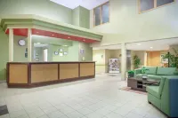Super 8 by Wyndham Midland