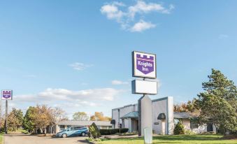 Wingate by Wyndham Canton-Hall of Fame - Housity