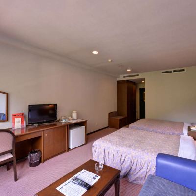 バリアフリーツインルーム オテル・ド・マロニエ　湯の山温泉 クーポン