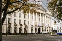 Queens Hotel Cheltenham Hotel di 