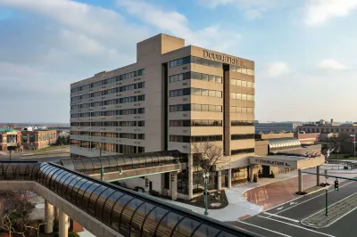DoubleTree by Hilton Canton Downtown Hoteles en 