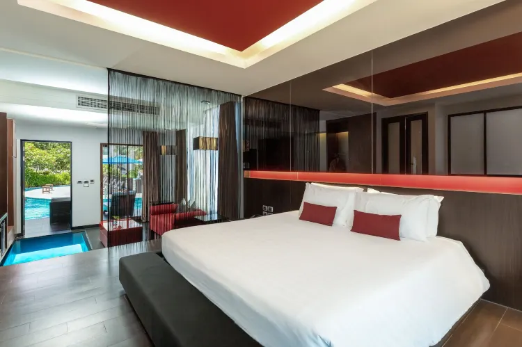 ห้องแกรนด์เชื่อมกับสระว่ายน้ำ(เตียงคิงไซส์)