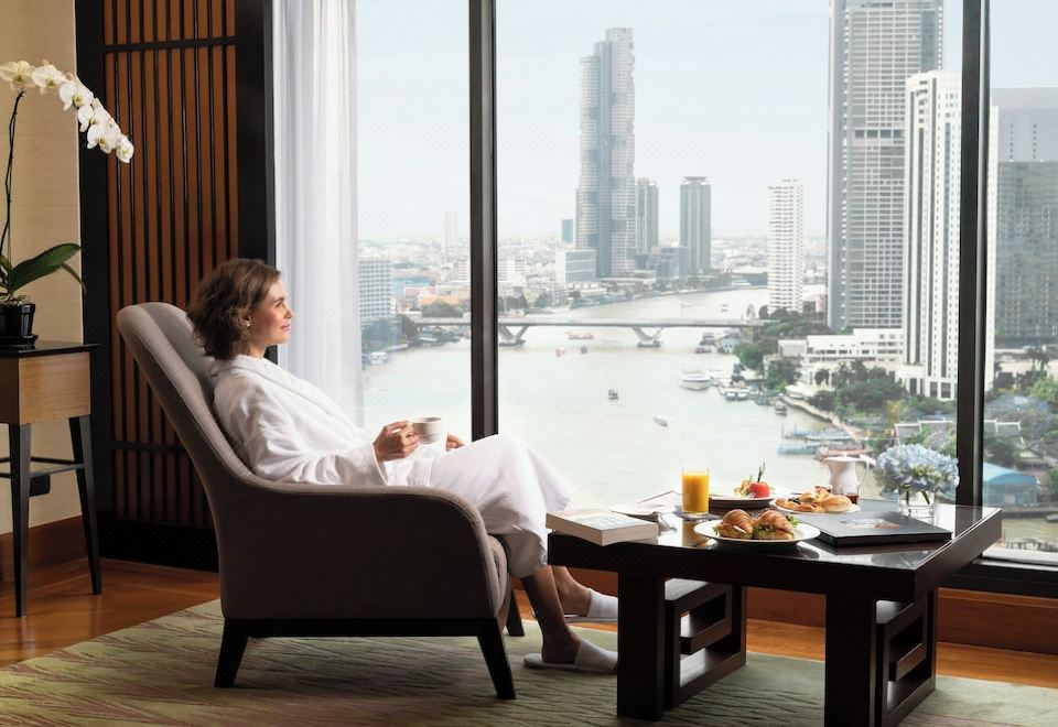 Royal Orchid Sheraton Hotel & TowersJunior Suite with riverview