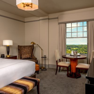 Premium King Room with City View and Luxury Bathtub The Virginian Lynchburg Curio Collection Promo Code