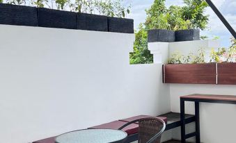 Tansah Tentrem Guest House by Calli Rooms - Housity