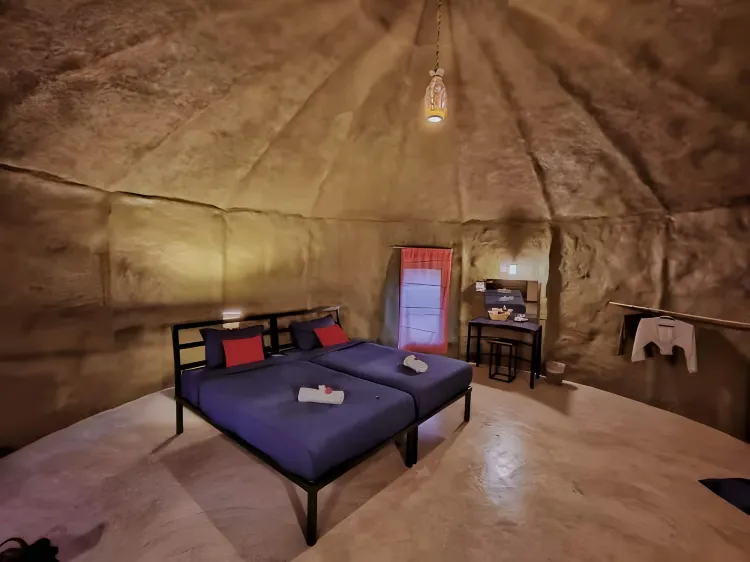 กระท่อมพร้อมเตียงเดี่ยว 2 เตียง