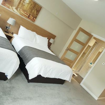 Family Room-Standard-Ensuite with Shower-Street View-First Floor Belfast House Promo Code