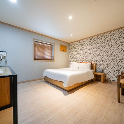 Standard Room (Heated Mat) (Room Disinfection At All Time) 25 모텔 여수 쿠폰
