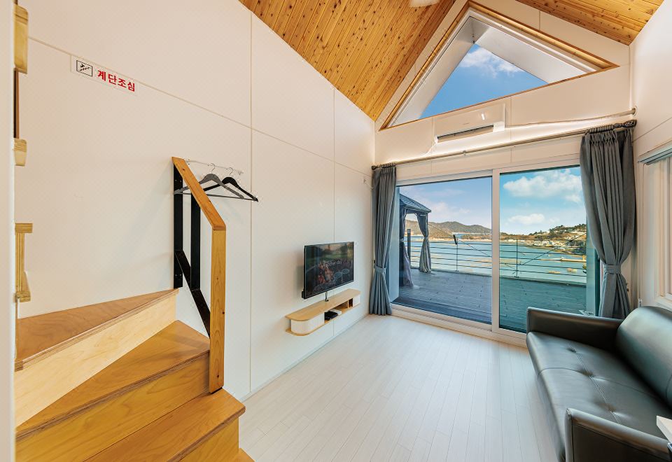 别墅房203，带泳池