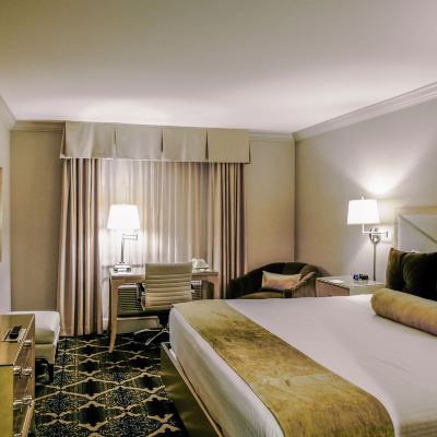 Standard Queen Room Bell Tower Hotel Promo Code
