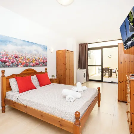Sea Bliss Maisonette Close to Sea