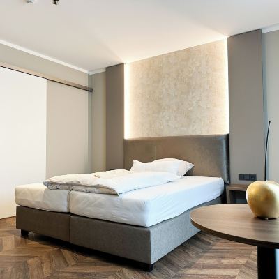 Deluxe Studio Hotel Restaurant Hackmann-Atter Promo Code