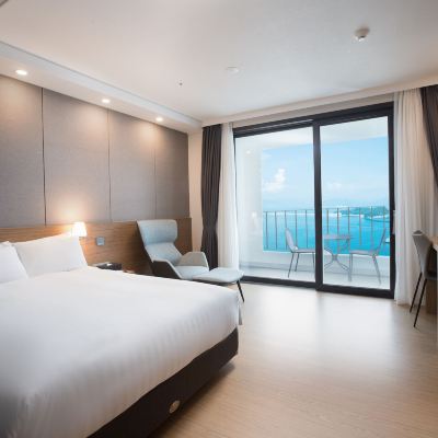 [Breakfast For 2] Ocean Deluxe Double + 2 Drinks, Yacht For 1 (Per Stay), 12Pm Check-Out 유탑 마리나 호텔 & 리조트 쿠폰