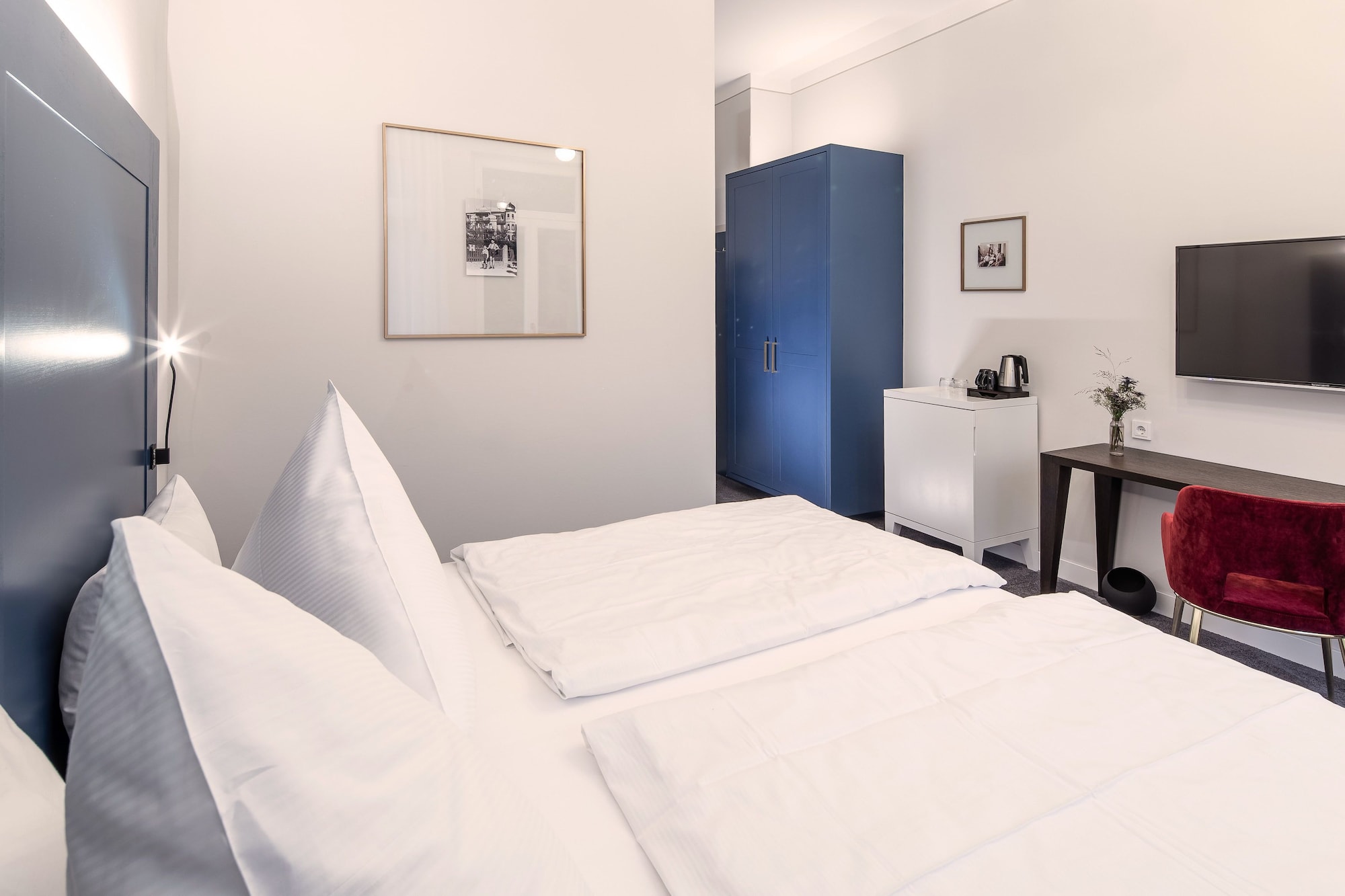 高級雙人房， 1 張特大床， 陽臺， 山景