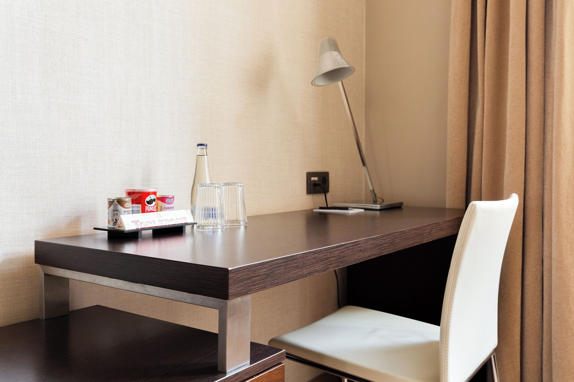 豪华双床或双人房，无烟，带小厨房