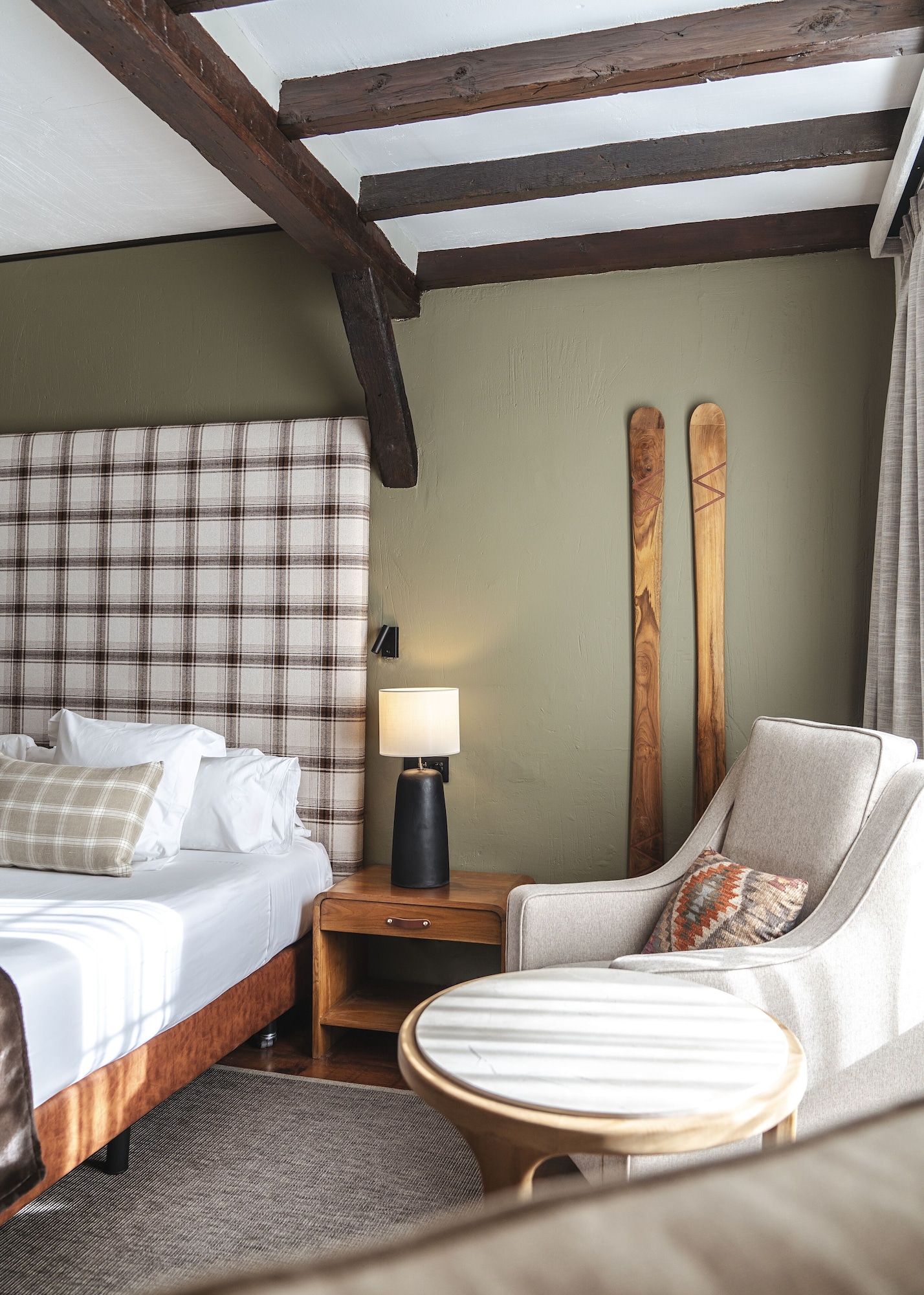 双人间带露台和山景