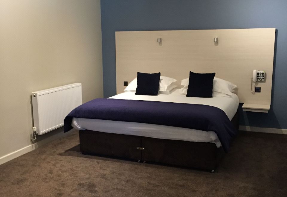 Dalmeny HotelStandard Double Room With Double Bed