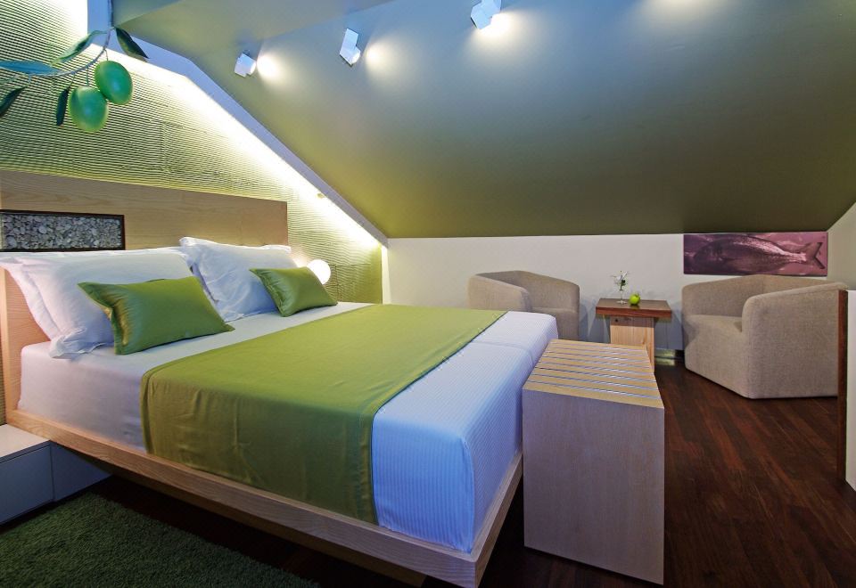 經濟雙人間 - 閣樓