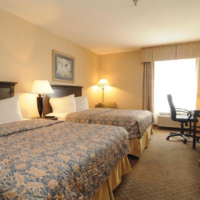 2 Queen Beds Room, Non-Smoking Days Inn by Wyndham Calumet Park Promo Code