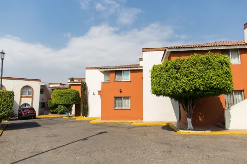 Hotel & Suites Villa del Sol
