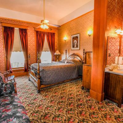 Deluxe Historic, 1 Queen Bed (2nd Floor) Irma Hotel Promo Code