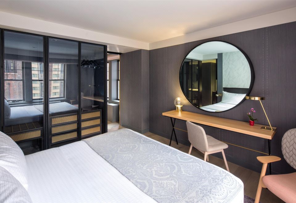 The Time New YorkDeluxe One-Bedroom King Suite