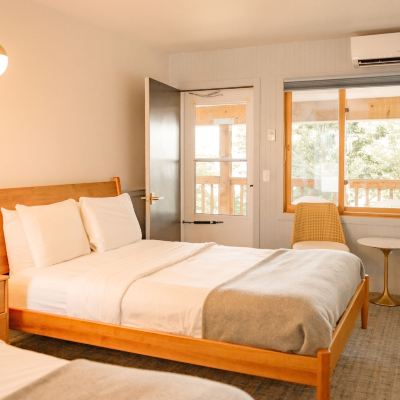 Quadruple Room, Private Bathroom, Lake View (2 Queen/Lake View (Upper)) Seagull Bay Motel Promo Code