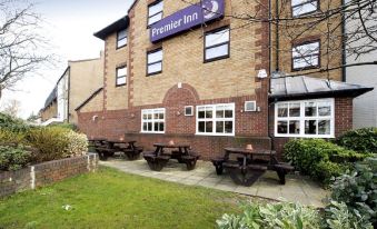 Premier Inn London Romford (Mercury Gardens)