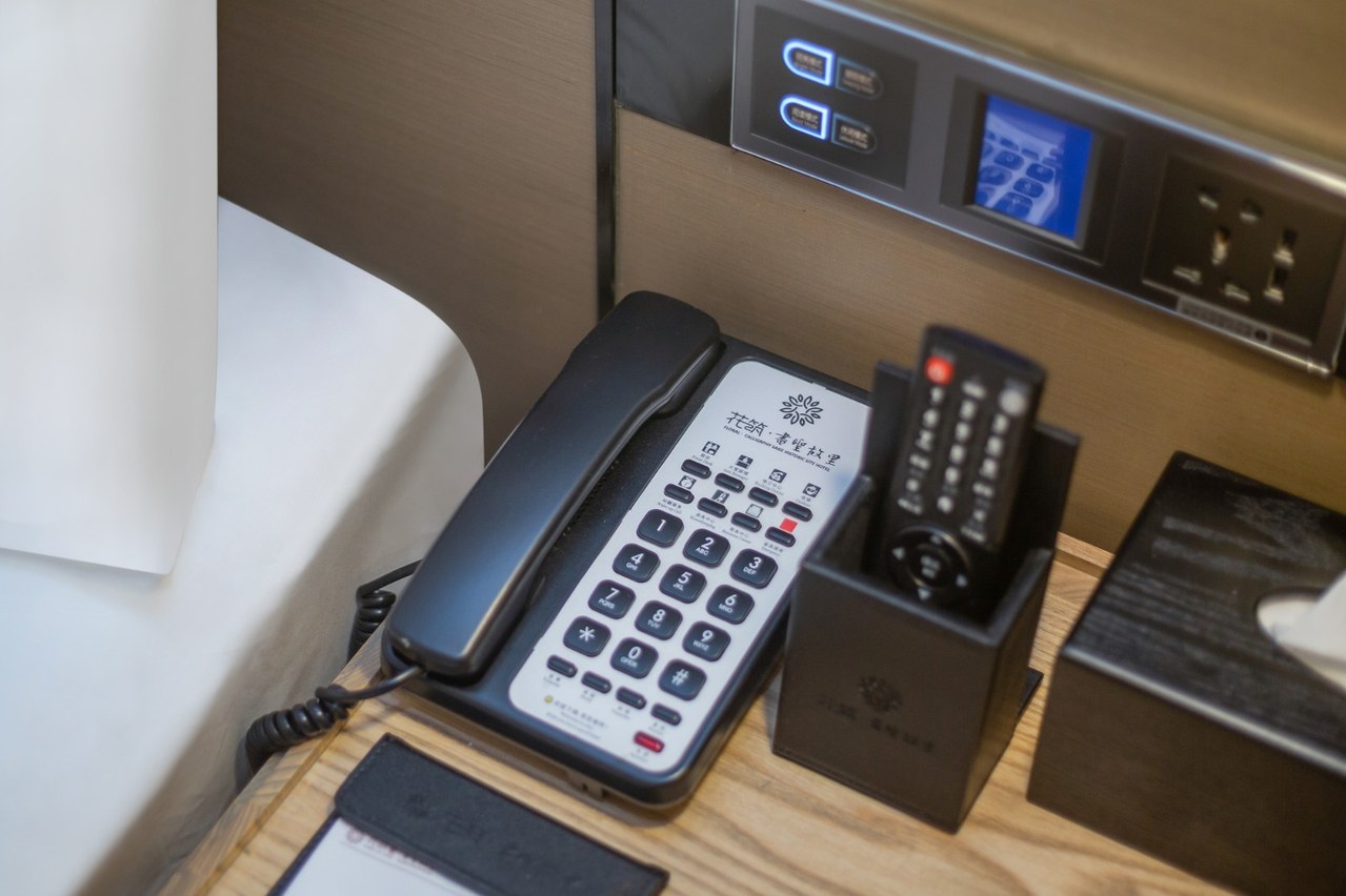 莫彷徨-LOFT泡泡浴大床套房（高端洗护+智能客控）