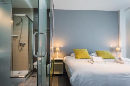 双人房（带独立浴室）