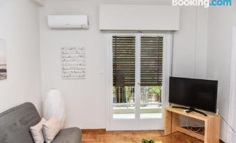 Modern Apartment at Exarchia 1 Bed 2 Pers