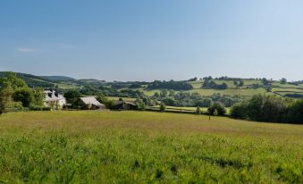 Alltybrain Farm Cottages and B&B