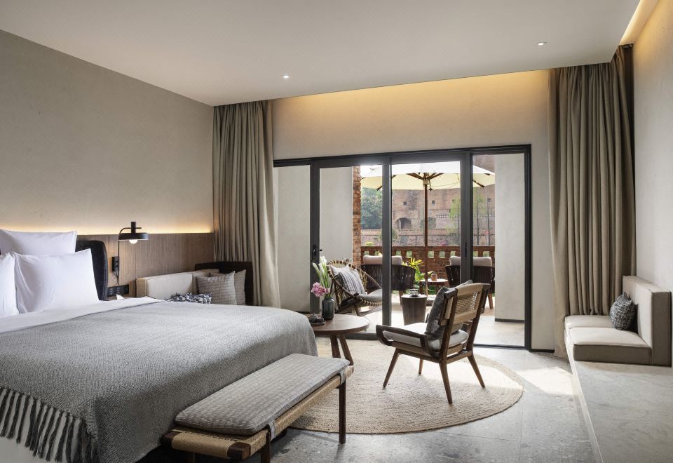 錾影泡池大床房