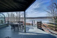 Water front boating, fishing, swimming, ski, golf, horseride, hike & more!
