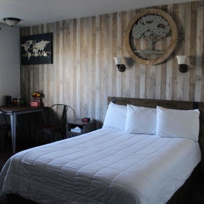 Standard Queen Room Jefferson Inn Promo Code