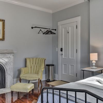 Deluxe Double Room The Burrell House Promo Code