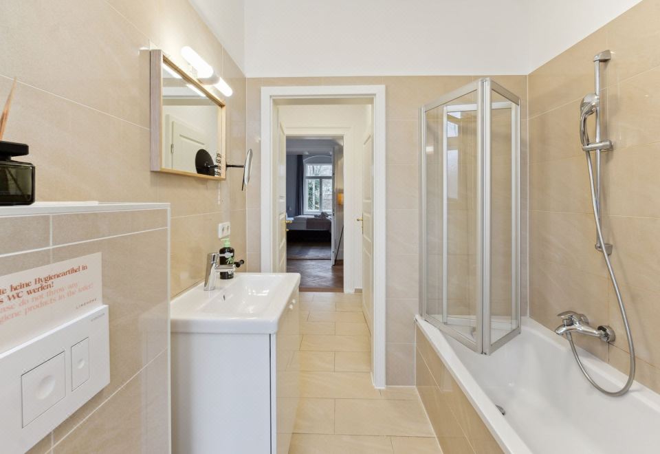 两卧室套房 - 带阳台