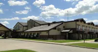 C'Mon Inn & Suites Fargo