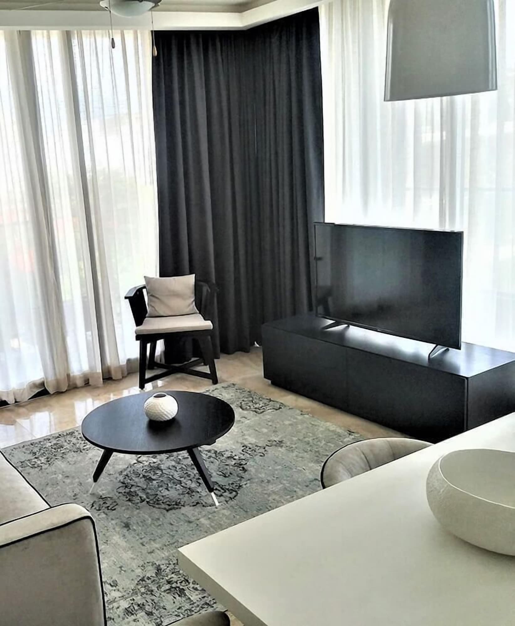 转角一卧室套房