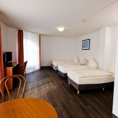 Quadruple Room Apart Hotel Sehnde Promo Code