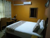 Kings Palace Guest House Отели в г. 