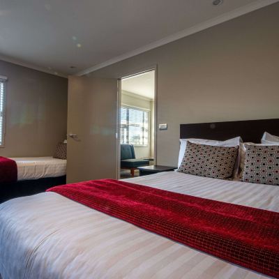 One Bedroom (Access) Amity Court Motel Promo Code